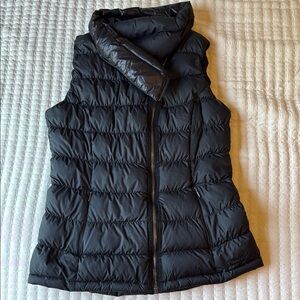 Women's Black Puffer Vest